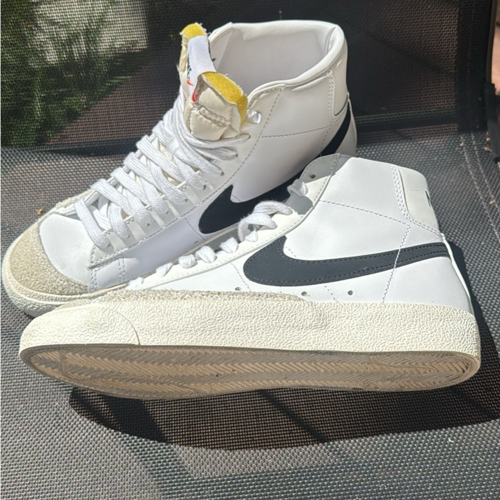 Nike Blazer ‘77 High Top Sneaker